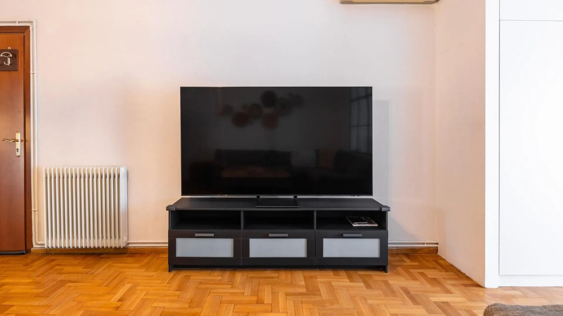 Eca Suites Thessaloniki Apartment